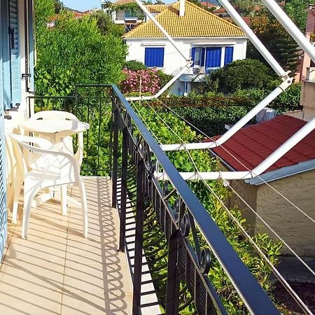 Lourantos Bayside Apartments วาธี ภายนอก รูปภาพ