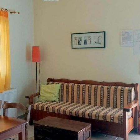 Lourantos Bayside Apartments วาธี ภายนอก รูปภาพ