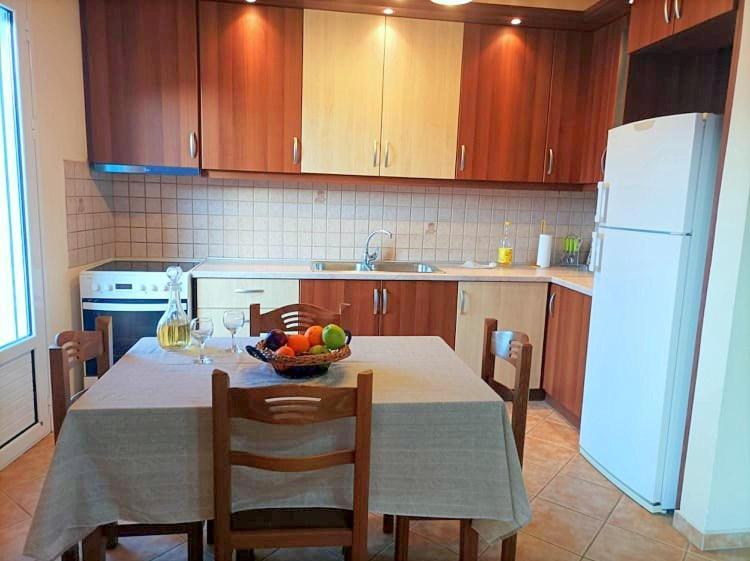 Lourantos Bayside Apartments วาธี ภายนอก รูปภาพ