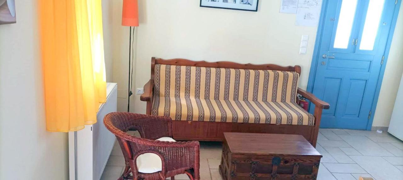Lourantos Bayside Apartments วาธี ภายนอก รูปภาพ
