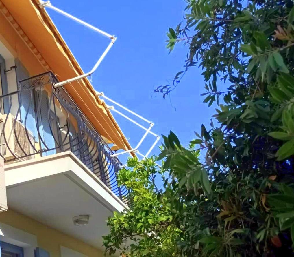 Lourantos Bayside Apartments วาธี ภายนอก รูปภาพ